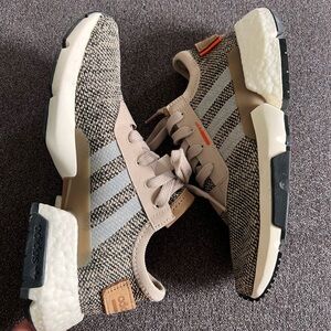 Adidas Men's Beige and Black Sneakers